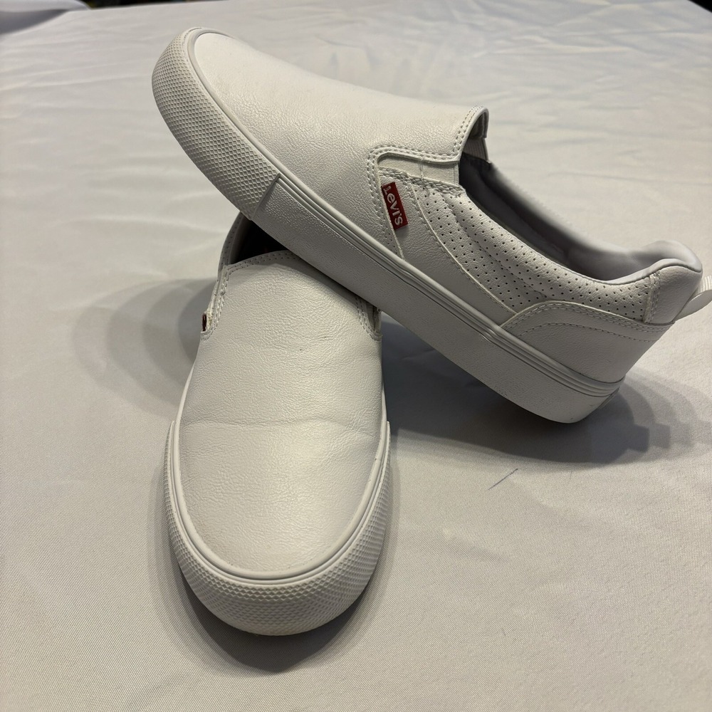 Levis Womens White Slip On Sneakers Perforated Faux Leather Flats Size 10 EUC